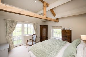 Principal bedroom with en suite- click for photo gallery